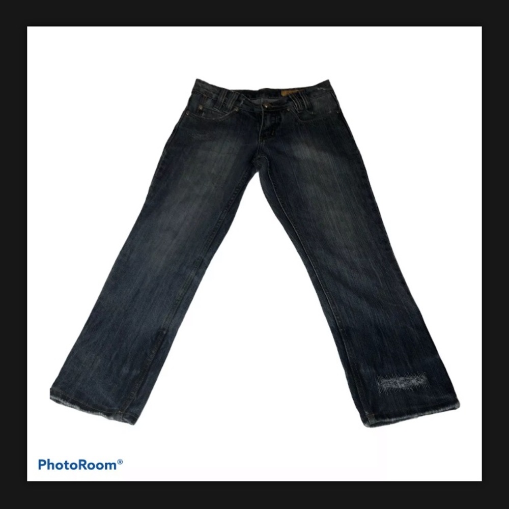 IDPDT JEANS  MEDIUM WASH BOOT CUT LOW RISE SLIGHTLY DISTRESSED WOMEN’S SZ 29